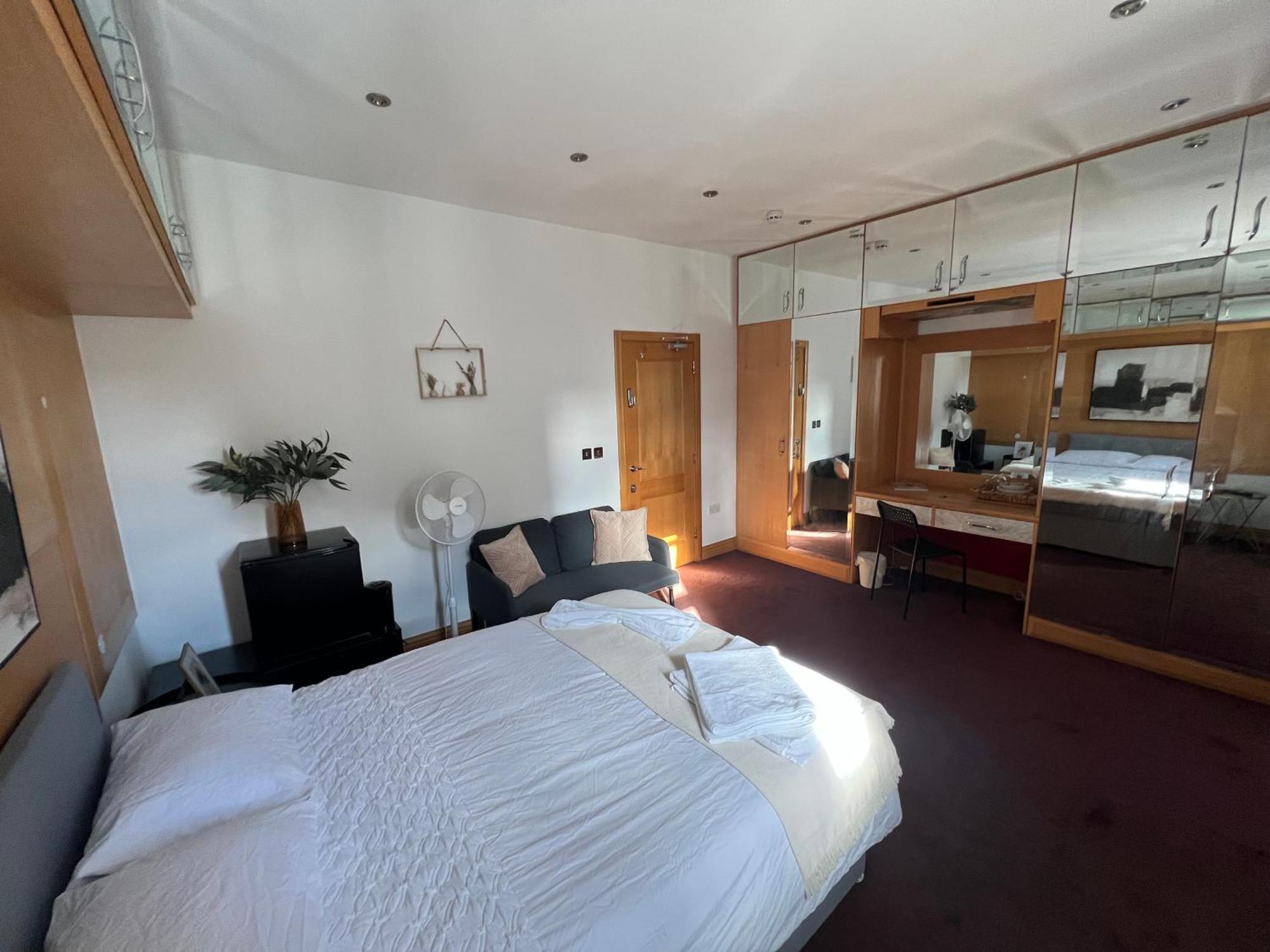 Camden Rooms 2 London Bagian luar foto